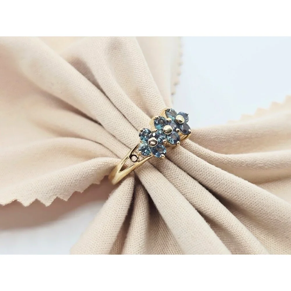 Beautiful 14K Karat Solid Yellow Gold Designer Green Spinel Ring - Size 8